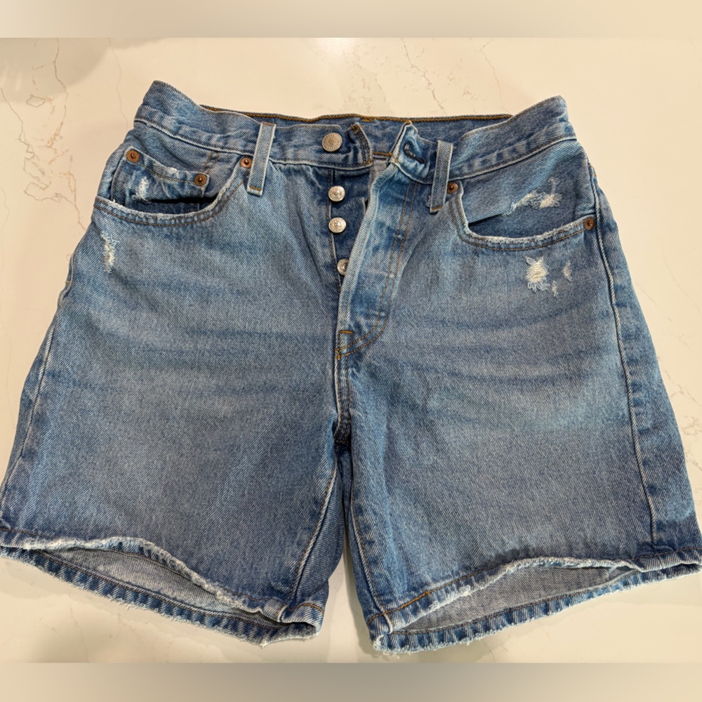 Levi's 501 Light Blue Distressed Mid Thigh Women’s Jean Shorts Size 26